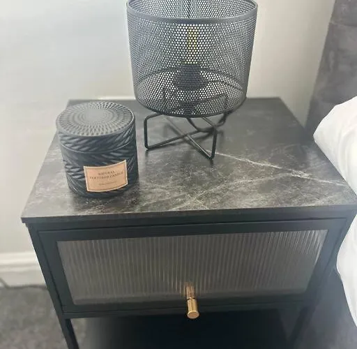 شقة Your Stylish Totterdown Haven