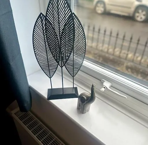 Your Stylish Totterdown Haven *