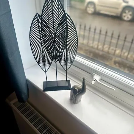 Your Stylish Totterdown Haven *