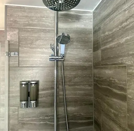 Your Stylish Totterdown Haven * Bristol